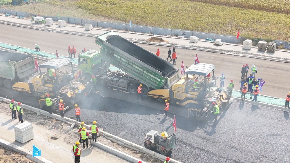 鄭州水泥混凝土路面機械攤鋪