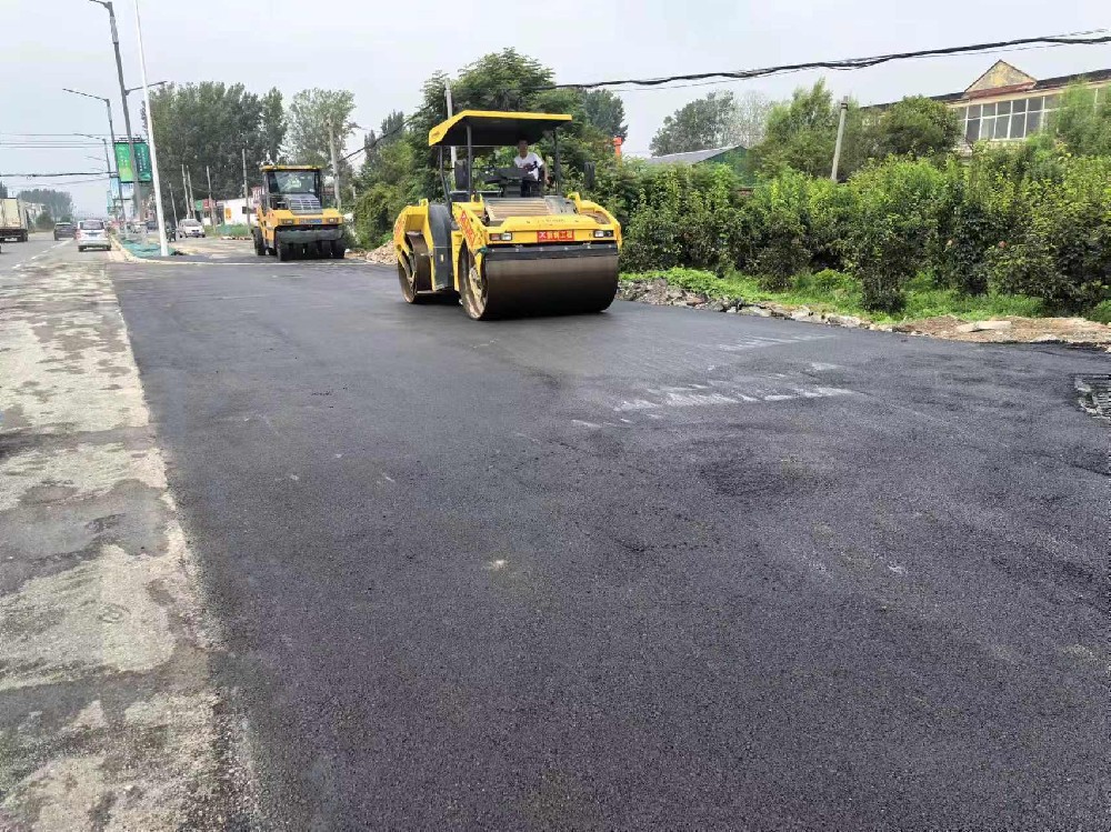 鄭州滎陽廠拌再生瀝青混合料拌和——鄭州滎陽瀝青路面攤鋪